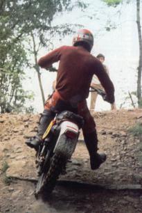 motocross2.jpg (15141 byte)